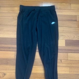black Nike sweatpants! make an offer!